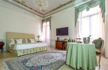 Hotel Palazzo Vitturi Venice Italy Season Deals From 364